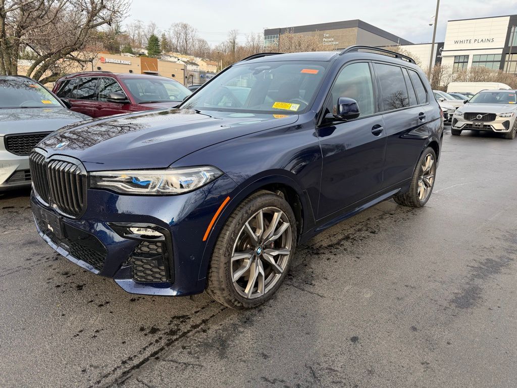 2022 BMW X7