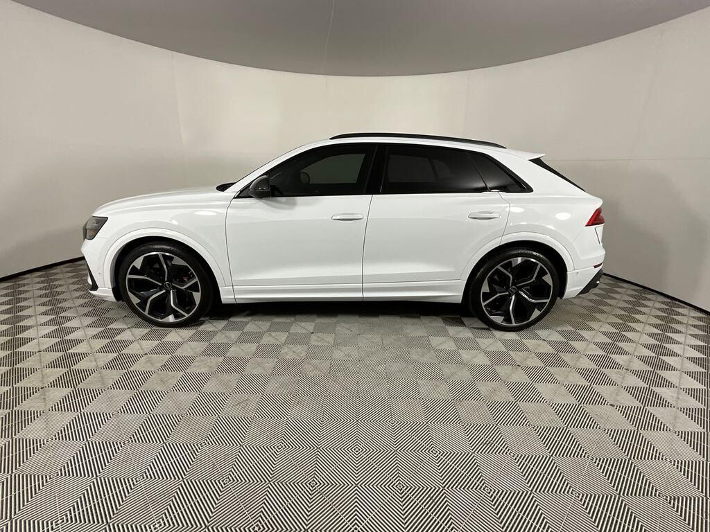 2024 Audi RS Q8