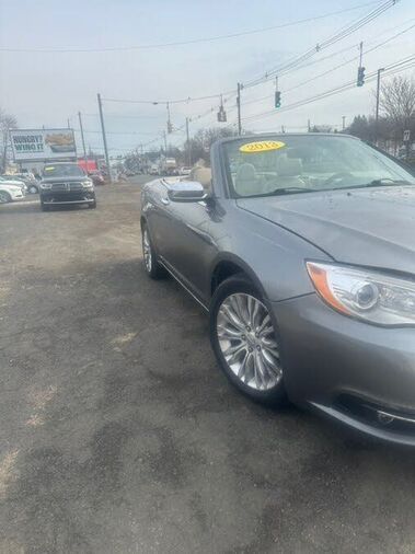 2013 CHRYSLER 200