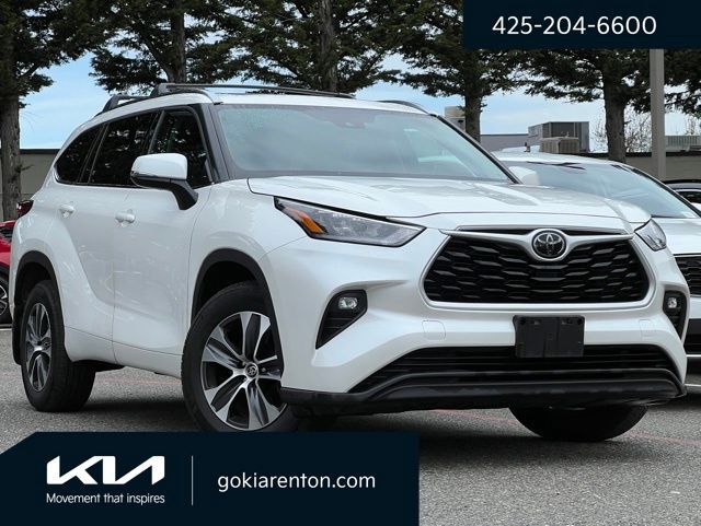 2020 TOYOTA Highlander