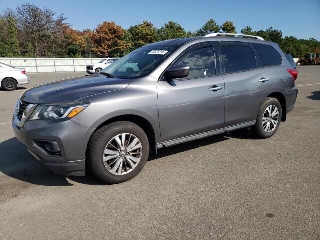 2017 NISSAN Pathfinder