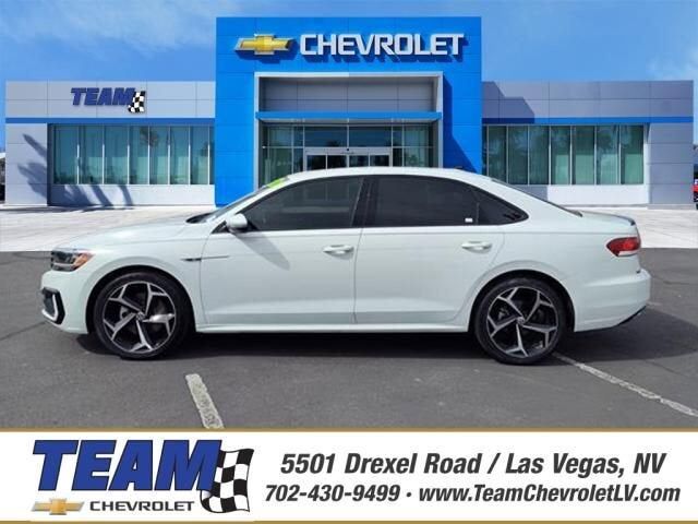 2021 VOLKSWAGEN Passat