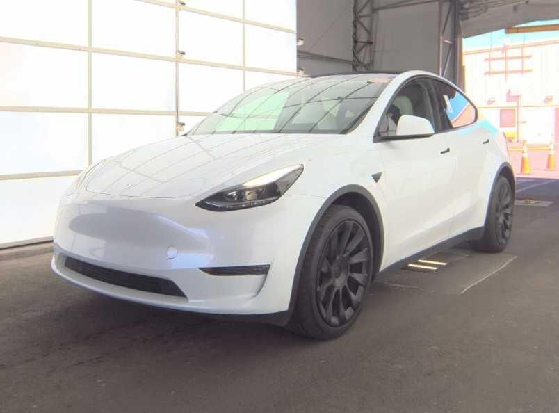 2024 TESLA Model Y