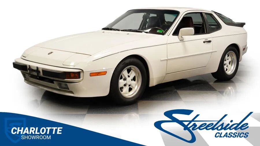 1985 PORSCHE 944