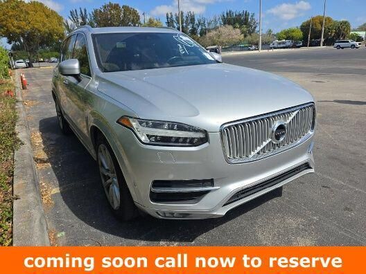 2017 VOLVO XC90