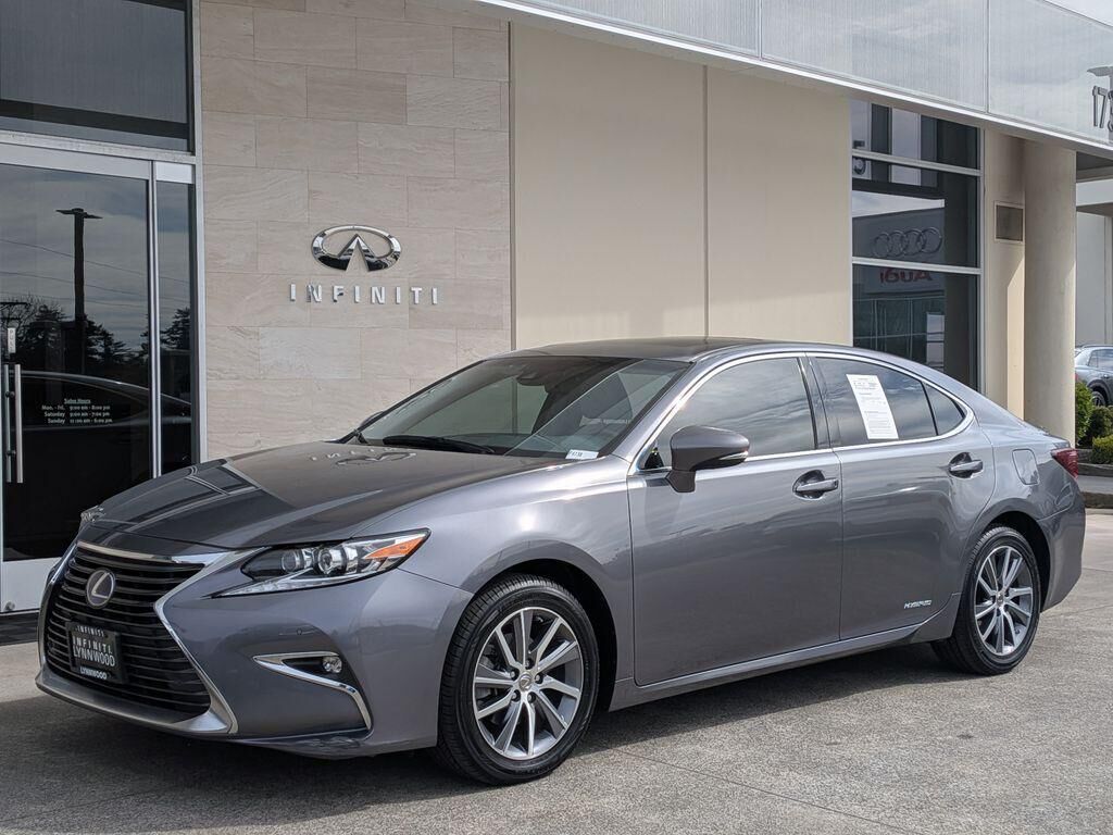 2016 LEXUS ES