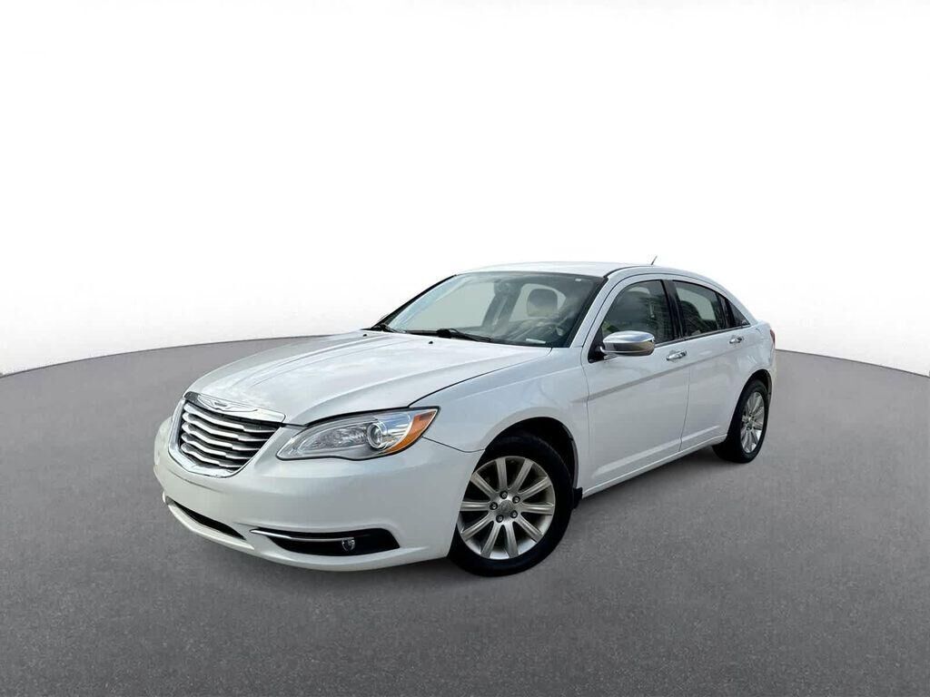 2013 CHRYSLER 200