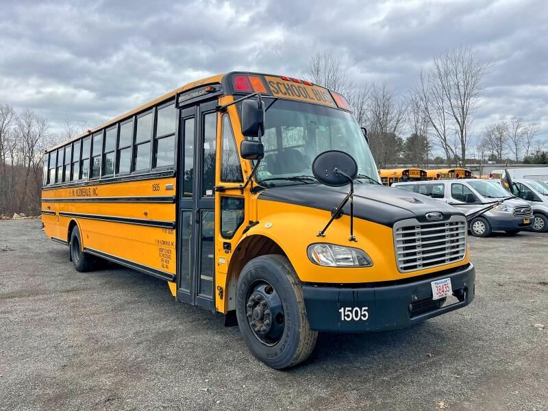 2015 FREIGHTLINER B2 Bus Chassis