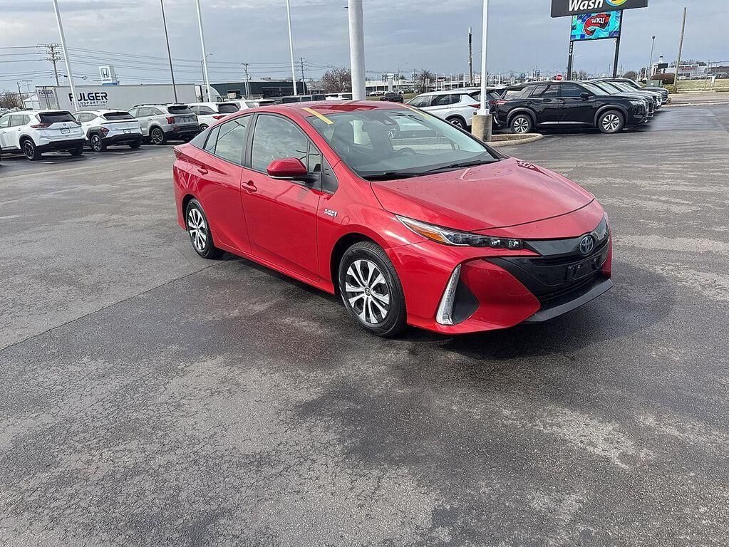 2021 TOYOTA Prius