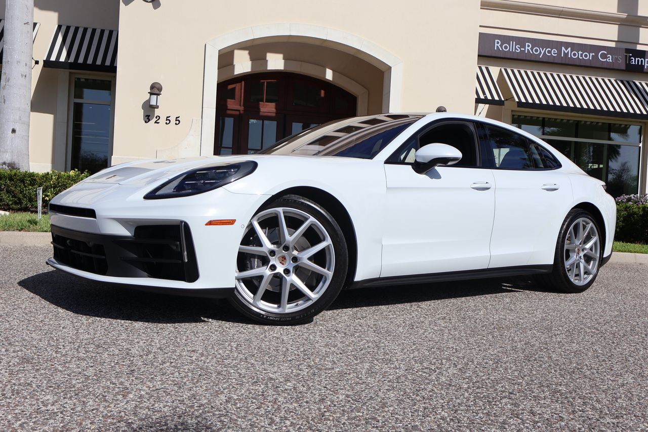 2024 PORSCHE Panamera