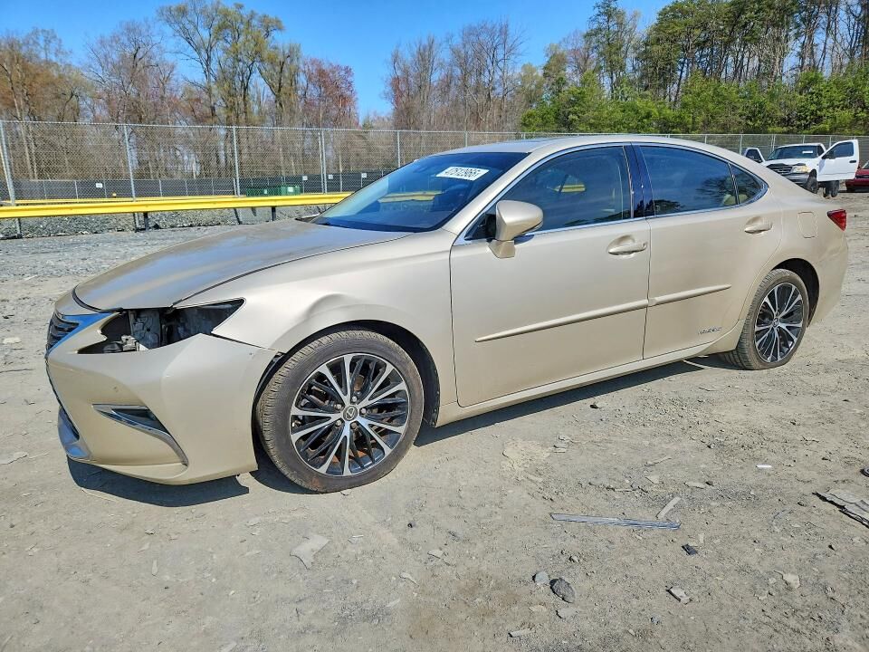 2016 LEXUS ES
