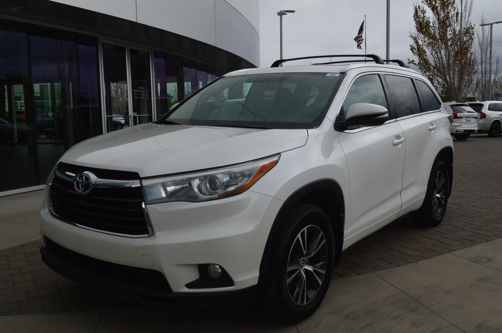 2016 TOYOTA Highlander
