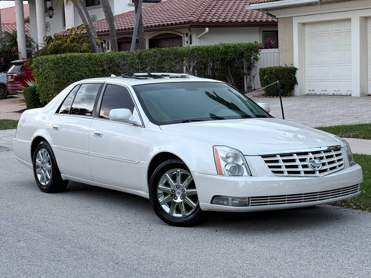 2010 CADILLAC DTS