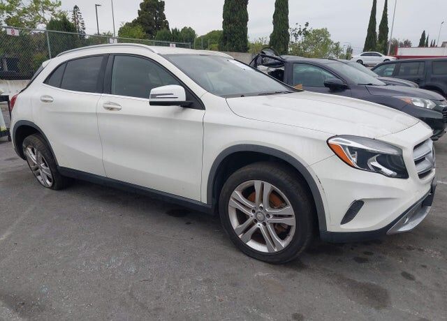 2016 MERCEDES-BENZ GLA-Class