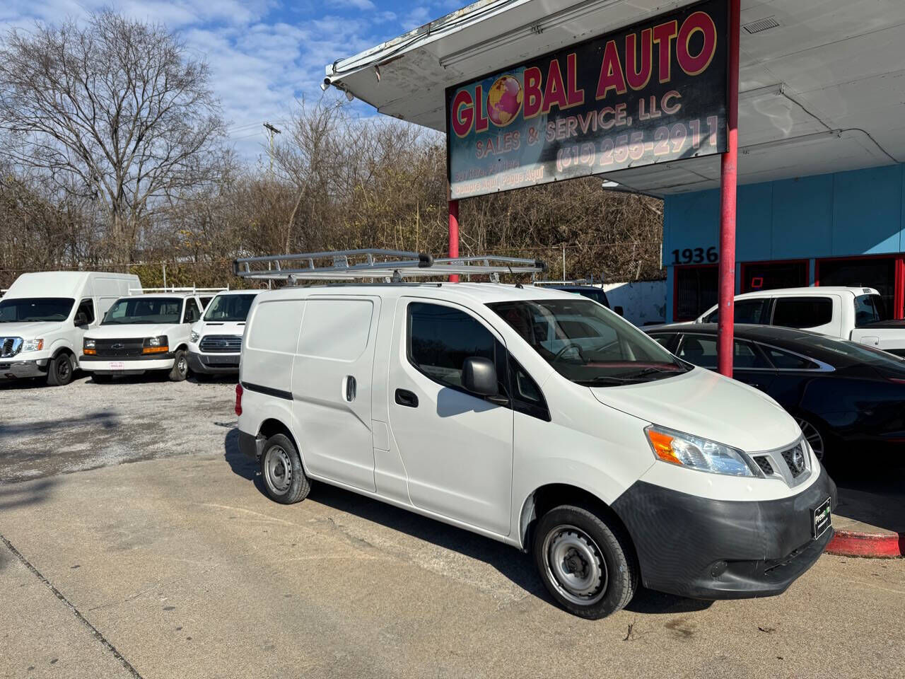 2014 NISSAN NV200