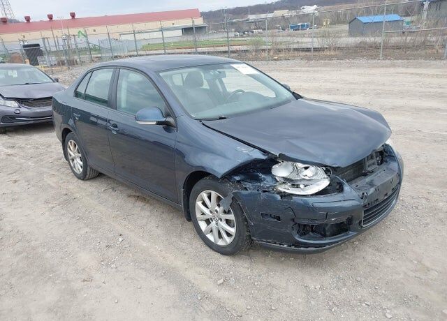 2010 VOLKSWAGEN Jetta