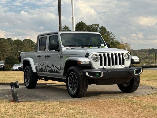 2022 JEEP Gladiator