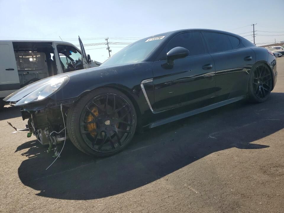 2011 PORSCHE Panamera
