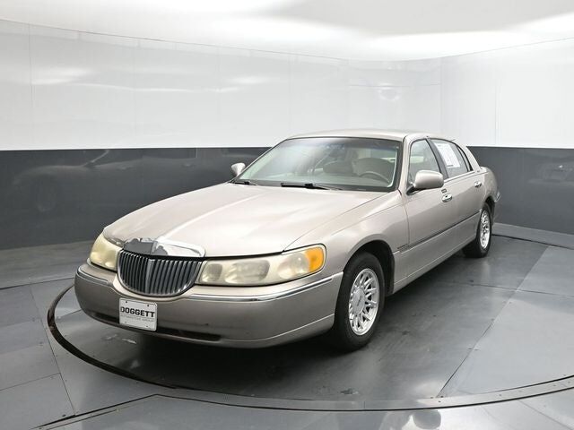 1999 LINCOLN Town Car