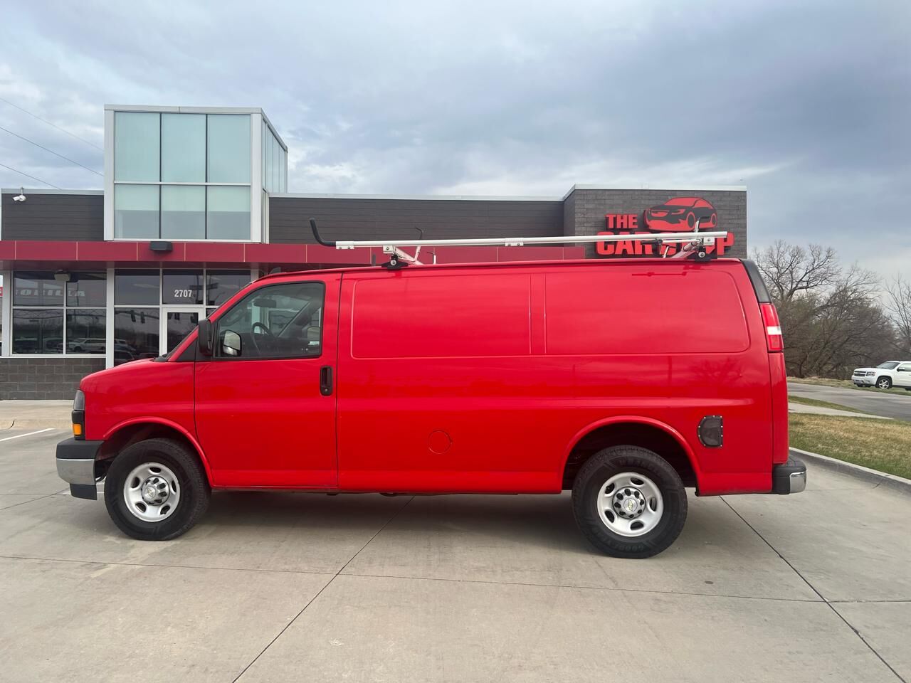 2020 CHEVROLET Express