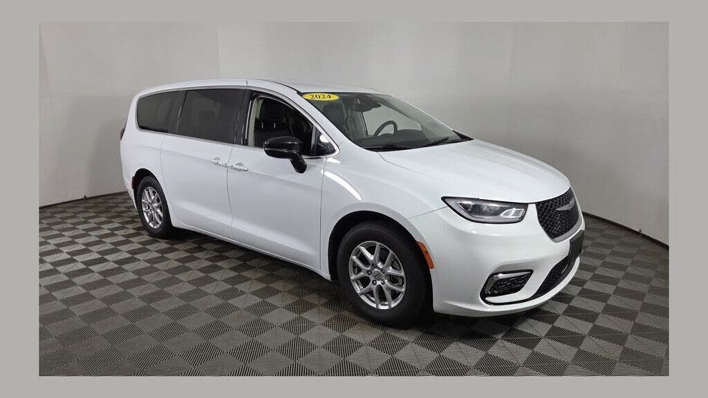 2024 CHRYSLER Pacifica