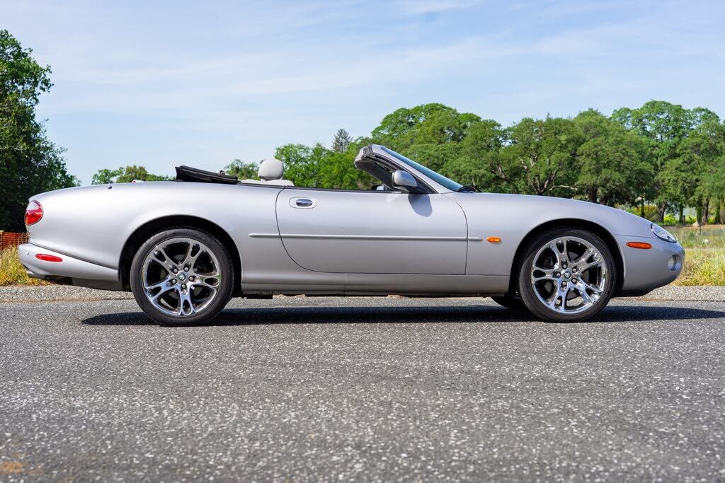 2003 JAGUAR XK8
