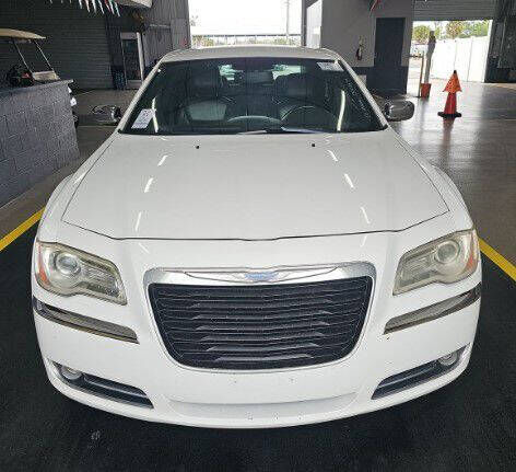 2011 CHRYSLER 300