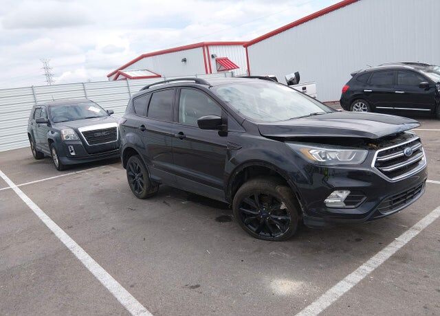 2017 FORD Escape