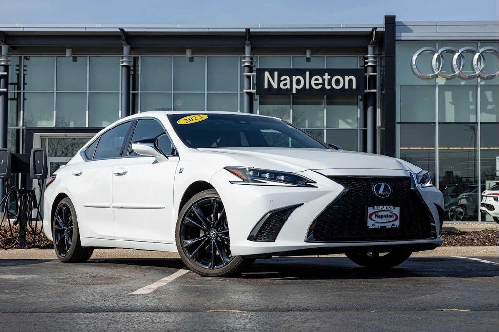 2023 LEXUS ES