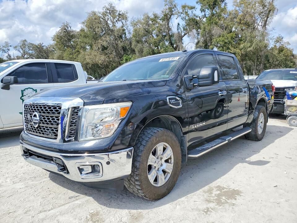 2017 NISSAN Titan
