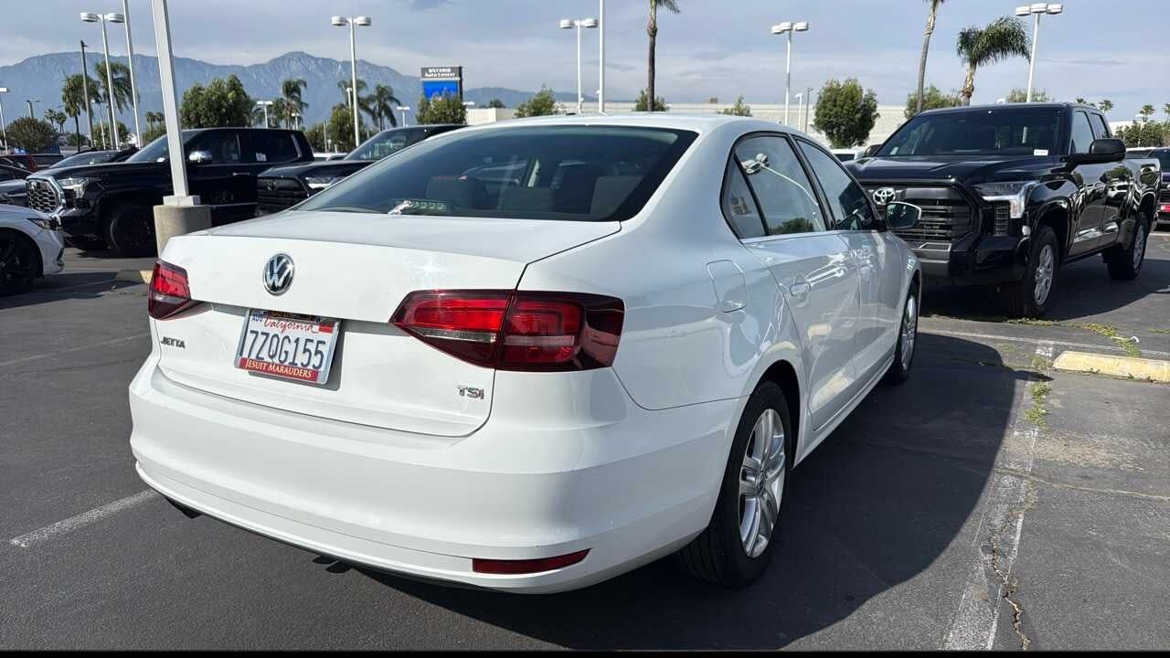 2017 VOLKSWAGEN Jetta