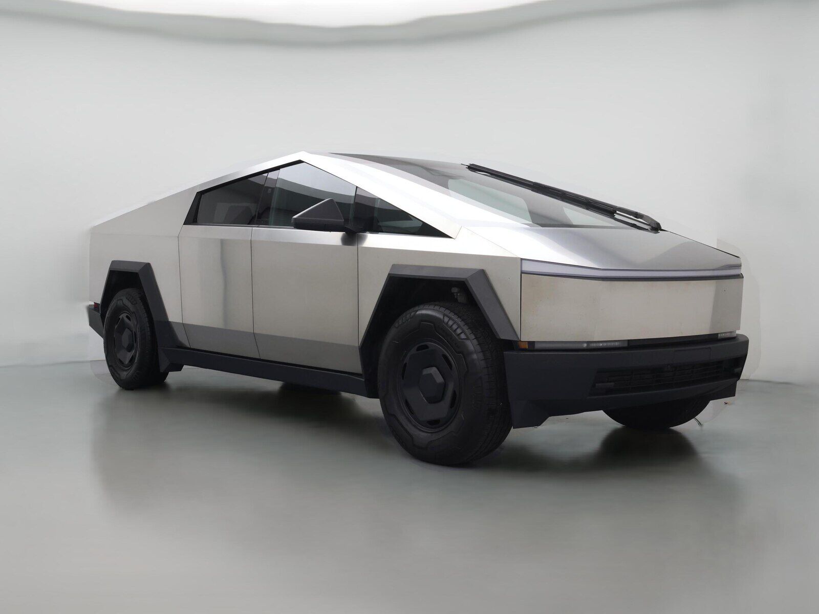 2025 TESLA Cybertruck