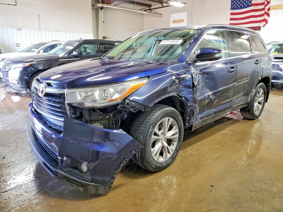 2015 TOYOTA Highlander