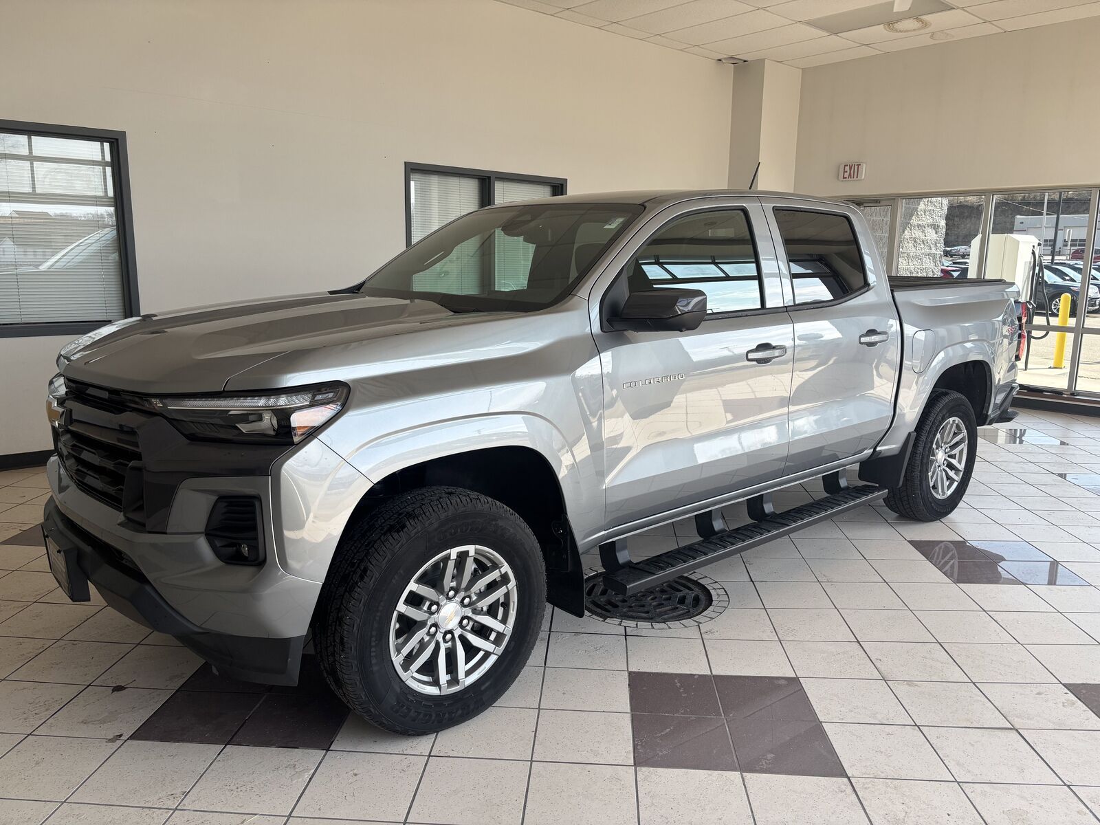 2025 CHEVROLET Colorado