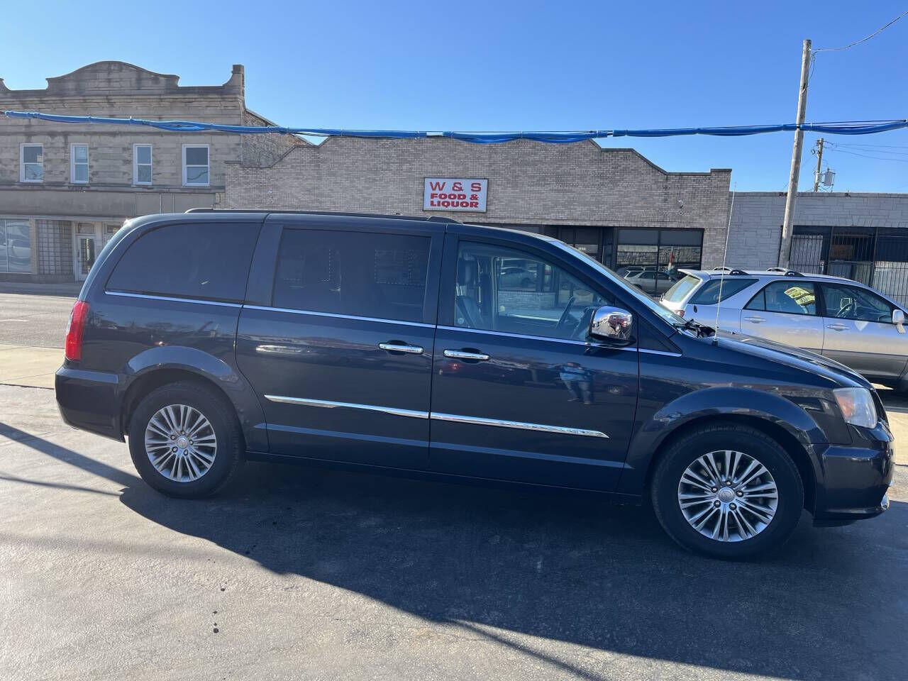 2014 CHRYSLER Town and Country
