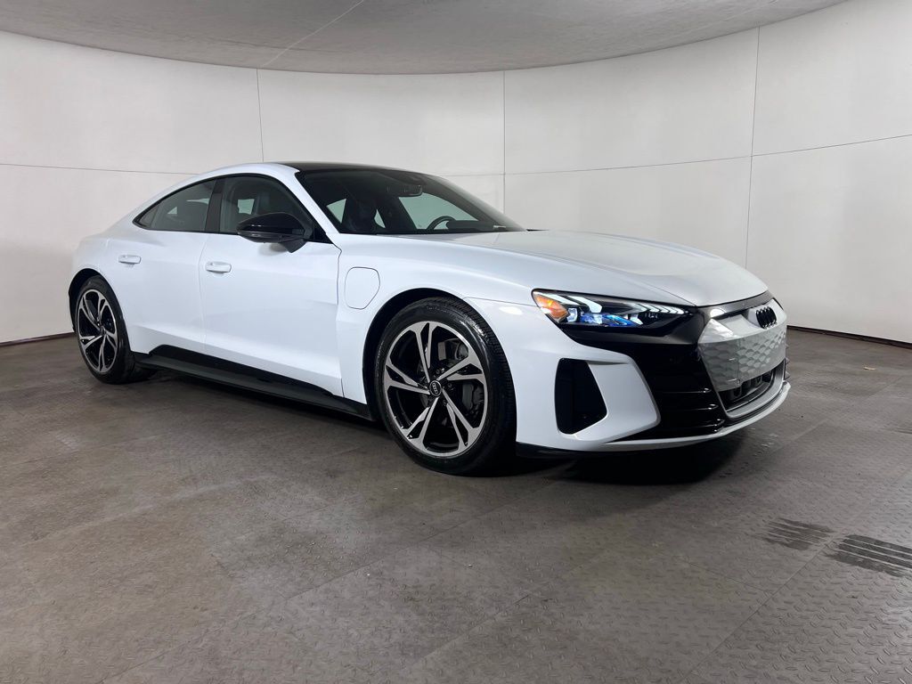 2023 AUDI e-tron GT