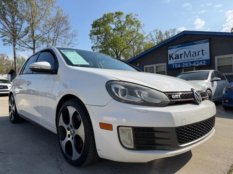 2011 VOLKSWAGEN GTI