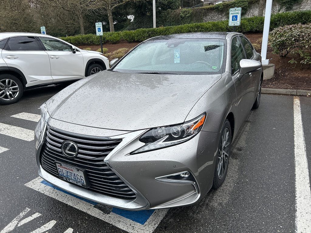 2017 LEXUS ES