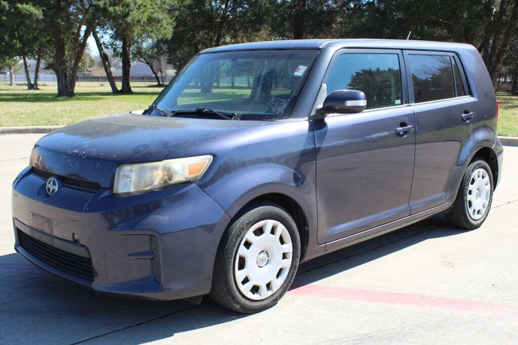 2011 TOYOTA SCION