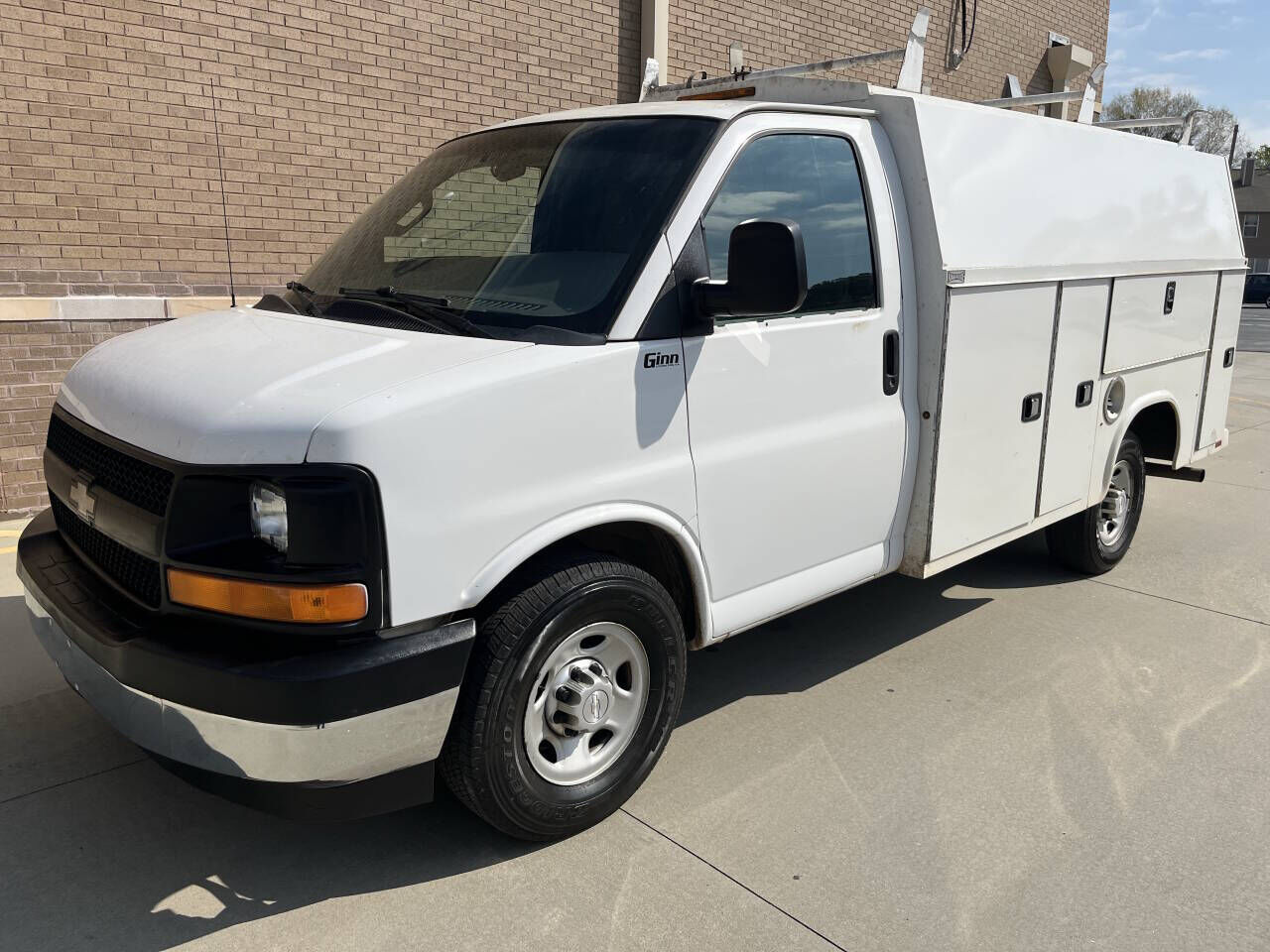 2017 CHEVROLET Express