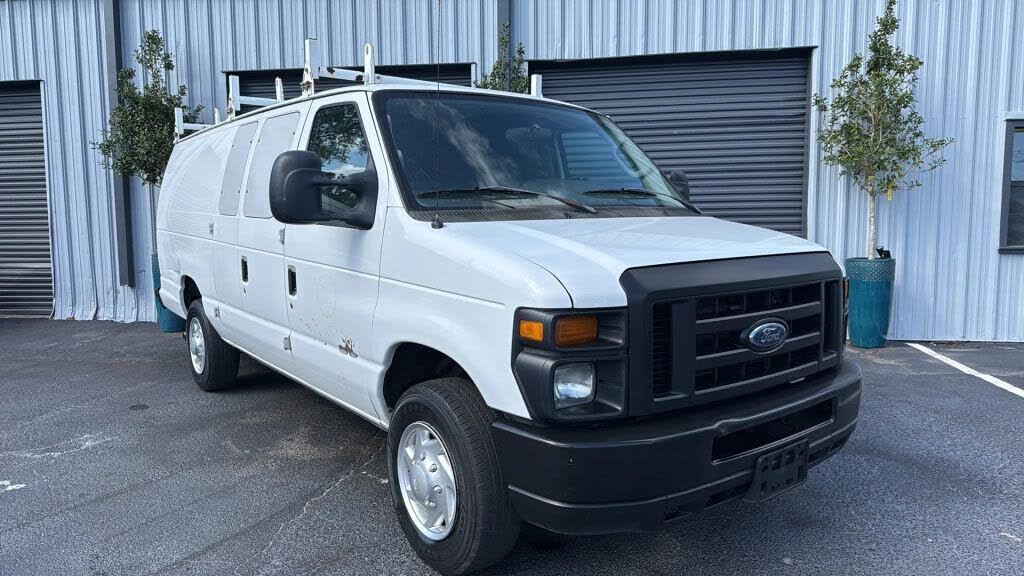 2011 FORD E-250