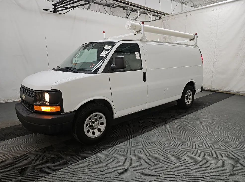 2013 CHEVROLET Express