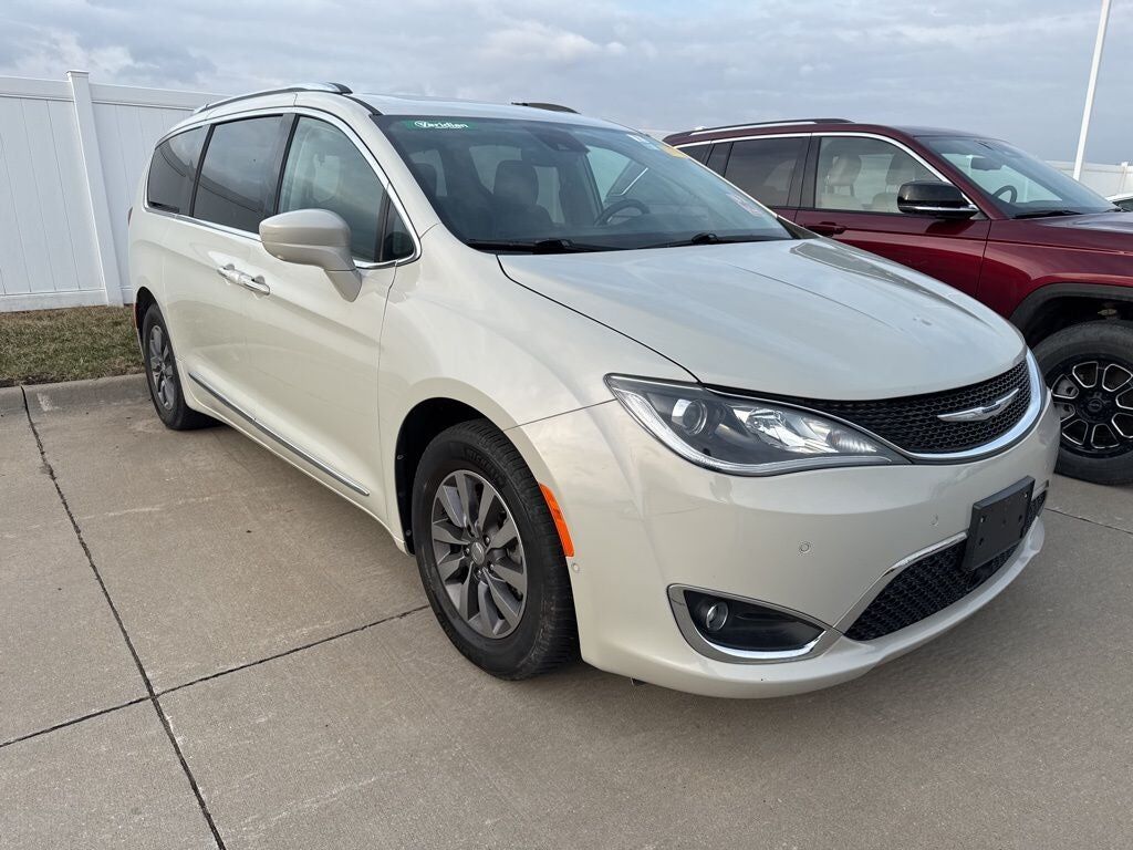 2019 CHRYSLER Pacifica