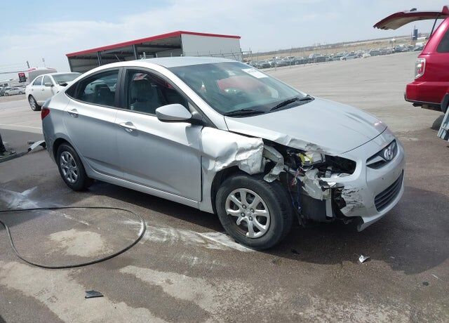 2014 HYUNDAI Accent