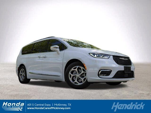 2022 CHRYSLER Pacifica