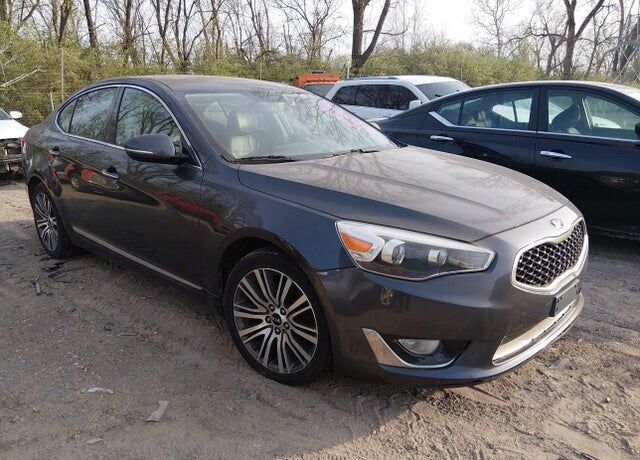 2014 KIA Cadenza