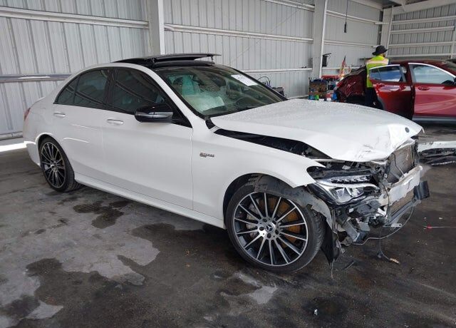 2016 MERCEDES-BENZ C-Class