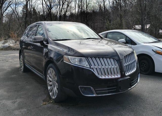 2011 LINCOLN MKT