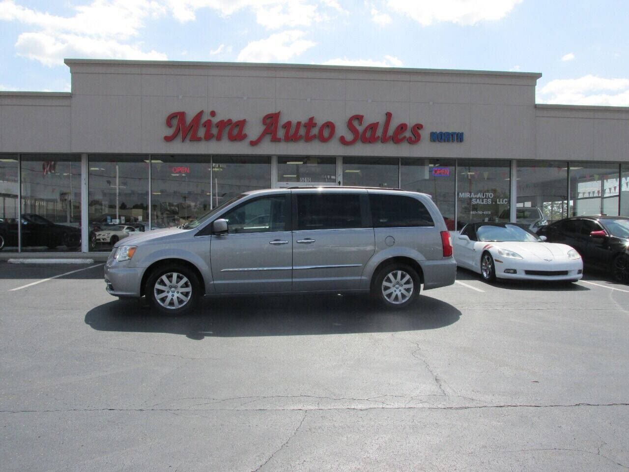 2015 CHRYSLER Town and Country
