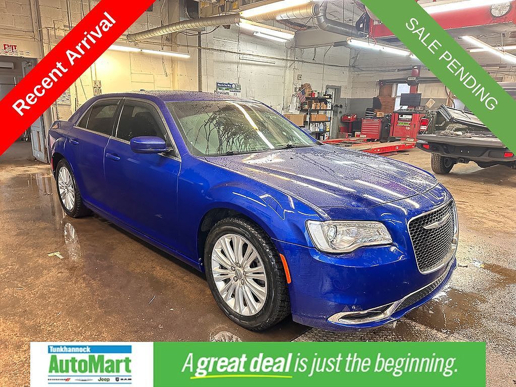 2019 CHRYSLER 300
